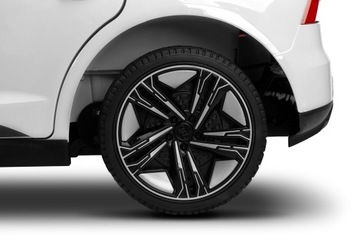 АККУМУЛЯТОРНЫЙ АВТОМОБИЛЬ AUDI RS E TRON РЕЖИМ 4x4 И 2x2