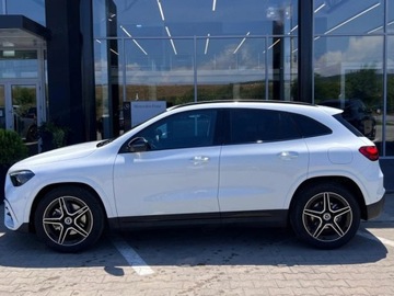 Mercedes GLA II Off-roader Facelifting 2.0 220 190KM 2025 MERCEDES-BENZ GLA 220 4-Matic AMG Line 2.0 (190KM) 2025, zdjęcie 1