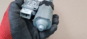 MOTOREK STŘEŠNÍHO OKNA 4G8959591 AUDI A6 C7