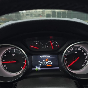 Opel Astra J GTC 1.4 Turbo ECOTEC 140KM 2016 Opel Astra K 1.4 Turbo Cosmo, zdjęcie 23