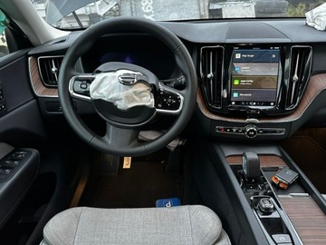 Volvo S60 III 2023 Volvo XC 60 2.0-197KM Hybr-Diesel/E Model 2024, zdjęcie 8