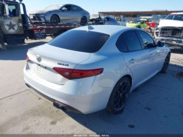 Alfa Romeo Giulia II Sedan Facelifting 2.0 Turbo 280KM 2020 Alfa Romeo Giulia 2020 ALFA ROMEO GIULIA TI RWD 2.0 Benzyna 280KM, zdjęcie 4