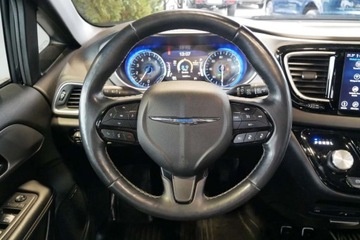 Chrysler Pacifica II 3.6 V6 291KM 2018 Chrysler Pacifica 3.6L V6 Pentastar 291KM StowN Go,S,Kam.360,Radar,Panoram, zdjęcie 18