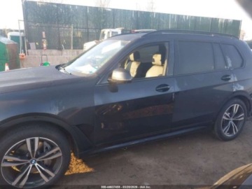 BMW X7 2022 BMW X7 xDrive40i 2022 3.0 Benzyna 335KM, zdjęcie 2