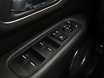 Honda HR-V II SUV 1.5 i-VTEC 130KM 2016 Honda HR-V Elegance PDC grzane fotele klima-auto., zdjęcie 30