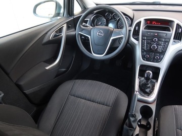 Opel Astra J Hatchback 5d 1.4 Twinport ECOTEC 100KM 2011 Opel Astra 1.4 16V, Klima, Parktronic,ALU, zdjęcie 6