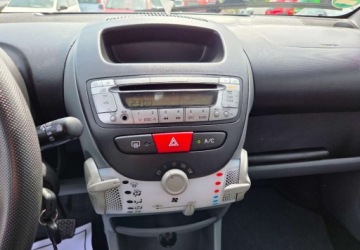Toyota Aygo I Hatchback 3d 1.0 VVT-i 68KM 2011 Toyota Aygo 1,0 Ben Klima Benzyna 68KM, zdjęcie 7