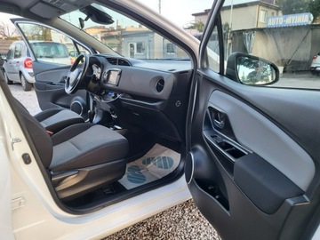Toyota Yaris III Hatchback 5d Facelifting Hybrid 100KM 2016 Toyota Yaris 1.5 Hybrid 100% Org Przebieg 132 Tyś, zdjęcie 17