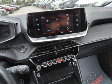Peugeot 208 II 2021 Peugeot 208 Automat Virtual Asystent pasa Navi 1.2 Benzyna 100KM, zdjęcie 19