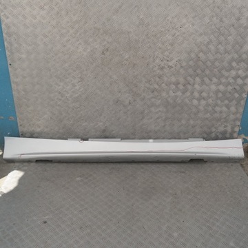 BMW E87 Nakładka próg prawy titansilber 354