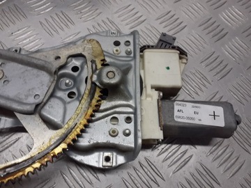 MECHANIZMUS OKNO LEVÝ PŘEDNÍ TOYOTA AVENSIS T25 1.8 69820-05050