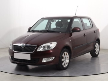 Skoda Fabia II Hatchback Facelifting 1.2 TSI 85KM 2010 Skoda Fabia 1.2 TSI, Salon Polska, Serwis ASO, zdjęcie 1