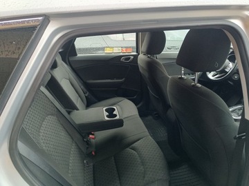 Kia Ceed III Hatchback 1.4 T-GDi 140KM 2019 KIA CEED Combi Van (CD) 1.4 T-GDI 140KM Salon Pl serwis ASO, zdjęcie 33