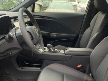 Lexus LBX 1.5 Hybrid 136KM 2025 Od ręki - Emotion 1.5 Hybrid 136KM | Podgrzewane fotele!, zdjęcie 4