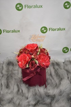 Box na Dzień kobiet z różami, Kwiaty dla Niej