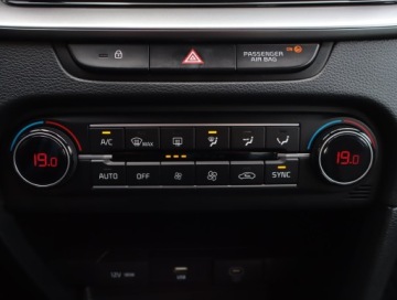 Kia Ceed III Kombi Facelifting 1.5 T-GDI 160KM 2022 Kia Ceed 1.5 T-GDI MHEV, Salon Polska, zdjęcie 12