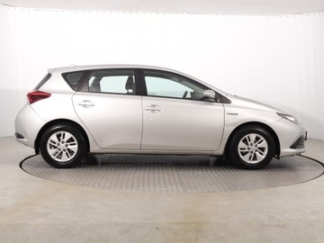 Toyota Auris II Hatchback 5d Facelifting 1.8 Hybrid 136KM 2016 Toyota Auris Hybrid, Salon Polska, Automat, Klima, zdjęcie 5
