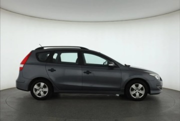 Hyundai i30 I CW Facelifting 1.4 DOHC 109KM 2011 Hyundai i30 1.4 CVVT, Klima, zdjęcie 5