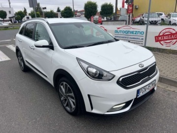 Kia Niro I Crossover 1.6 GDi Hybrid 141KM 2018 Kia Niro HYBRYDA AUTOMAT NAWIGACJA KLIMATYZACJA KAMERA COFANIA ASYSTENT PA, zdjęcie 3