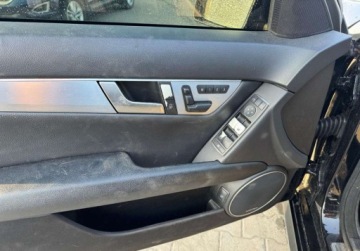 Mercedes Klasa C W204 Limuzyna Facelifting 350 CGI BlueEFFICIENCY 306KM 2014 Mercedes-Benz Klasa C 2014 MERCEDES-BENZ C 300 4x4 - na placu w POLSCE po, zdjęcie 10