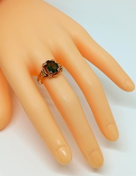 Złoty pierścionek z zielonym kamieniem PR.585 W:3,90gr R.18 InterSKLEP
