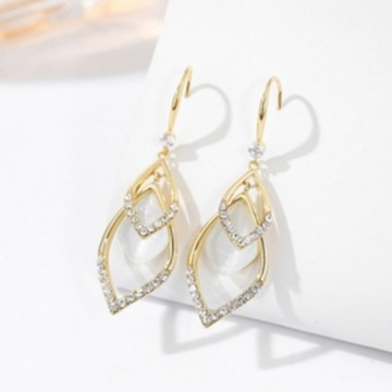 ДЛИННЫЕ ЗОЛОТЫЕ СЕРЬГИ