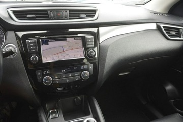Nissan Qashqai II Crossover Facelifting 1.3 DIG-T  160KM 2019 Nissan Qashqai 1.3 DIG-T kamera 360 automat nawi, zdjęcie 25