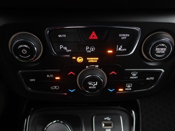 Jeep Compass II SUV 1.4 Multiair 170KM 2018 Jeep Compass 1.4 MultiAir, Salon Polska, zdjęcie 16