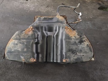 NÁDRŽ PALIVA MERCEDES S W221 5.5 V8