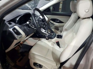 Jaguar E-Pace 2021 Jaguar E-Pace Se 2021 2.0 Benzyna 246KM, zdjęcie 7