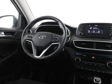 Hyundai Tucson III SUV Facelifting 1.6 GDi 132KM 2019 Hyundai Tucson grzane fotele PDC tempomat hak, zdjęcie 15