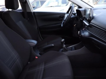 Hyundai Bayon SUV 1.0 T-GDI 100KM 2022 Hyundai Bayon 1.0 T-GDI, Serwis ASO, VAT 23%, zdjęcie 7