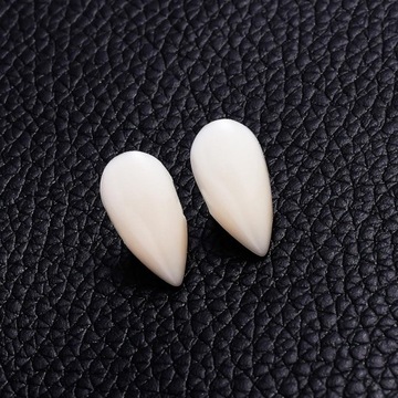 Клыки зомби вампира