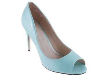 Гелевые задники с шипами, приклеенная защита пятки.