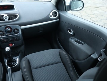 Renault Clio III Hatchback 5d Phase II 1.5 dCi 75KM 2012 Renault Clio 1.5 dCi, Salon Polska, Klima, zdjęcie 7