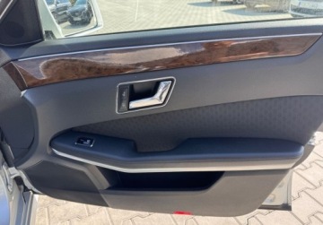 Mercedes Klasa E W212 Limuzyna 220 CDI BlueEFFICIENCY 170KM 2011 Mercedes-Benz Klasa E Bezwypadek jak noweorg lakierautomat 2.1 Diesel, zdjęcie 26