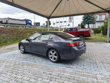 Honda Accord VIII Sedan 2.0 VTEC 156KM 2014 Honda Accord salon Polska dobre wyposażenie, zdjęcie 3