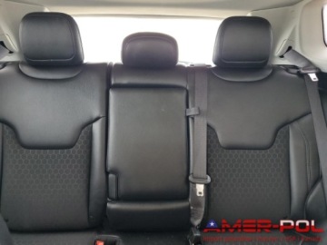 Jeep Compass II 2021 Jeep Compass LATITUDE_2021r_po gradzie 2.4 Benzyna 180KM, zdjęcie 9