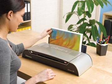 Термопереплетная машина FELLOWES Helios 60 для бумаги