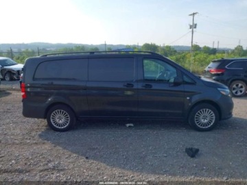 Mercedes 2021 Mercedes-Benz Inny Metris 2021 2.0l 2.0 Benzyna 208KM, zdjęcie 6