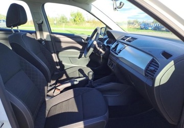 Skoda Fabia III Kombi Facelifting 1.0 TSI 95KM 2021 Skoda Fabia Ambition 1.0 TSI 95 KM Klimatyzacja LED ASO FV Benzyna, zdjęcie 5