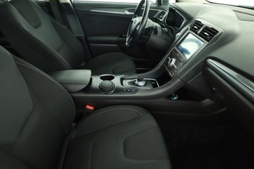 Ford Mondeo V Kombi Facelifting 2.0 EcoBlue 190KM 2020 Ford Mondeo 2.0 EcoBlue, 187 KM, Automat, Navi, zdjęcie 6