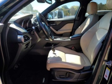 Jaguar F-Pace 2018 Jaguar F-Pace Premium 2018 2.0l 2.0 Benzyna 247KM, zdjęcie 7