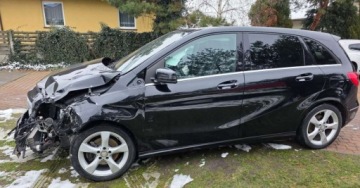 Mercedes Klasa B W246 Sports Tourer 200 BlueEFFICIENCY 156KM 2014 MERCEDES B-200 W246 AUTOMAT 7G-DCT Edition 1.6 USZKODZONY! FAKTURA MARŻA!, zdjęcie 5