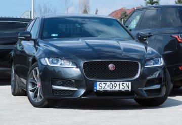 Jaguar XF II Sedan 2.0 i4D 180KM 2018 Jaguar XF R-Sport Ogrzew.Kierow. Navi Pro 10,2’" Fotele Elek.+Ogrz. Carplay, zdjęcie 33