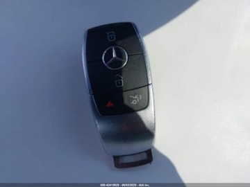 Mercedes Klasa C W205 2019 Mercedes-Benz Klasa C 2019 MERCEDES-BENZ C 300 4MATIC 2.0 Benzyna 255KM, zdjęcie 11
