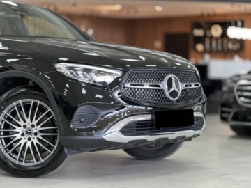 Mercedes GLC C254/X254 Coupe 2.0 220d 197KM 2025 GLC Coupe 220 d 4-Matic Avantgarde 2.0 (197KM) 2025, zdjęcie 3