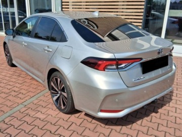 Toyota Corolla XII Sedan Facelifting 1.8 Hybrid 140KM 2025 Od ręki - Style 1.8 Hybrid 140KM | Podgrzewane fotele!, zdjęcie 2