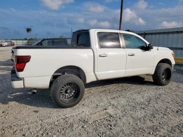 Nissan Titan 2018 Nissan Titan Sv 2018 5.6 Benzyna 390KM, zdjęcie 3