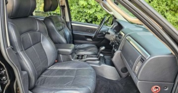Jeep Grand Cherokee II 2.7 CDRi 163KM 2004 Jeep Grand Cherokee Jeep Grand Cherokee 2.7 CRD Final Edition 2.7 Diesel, zdjęcie 5